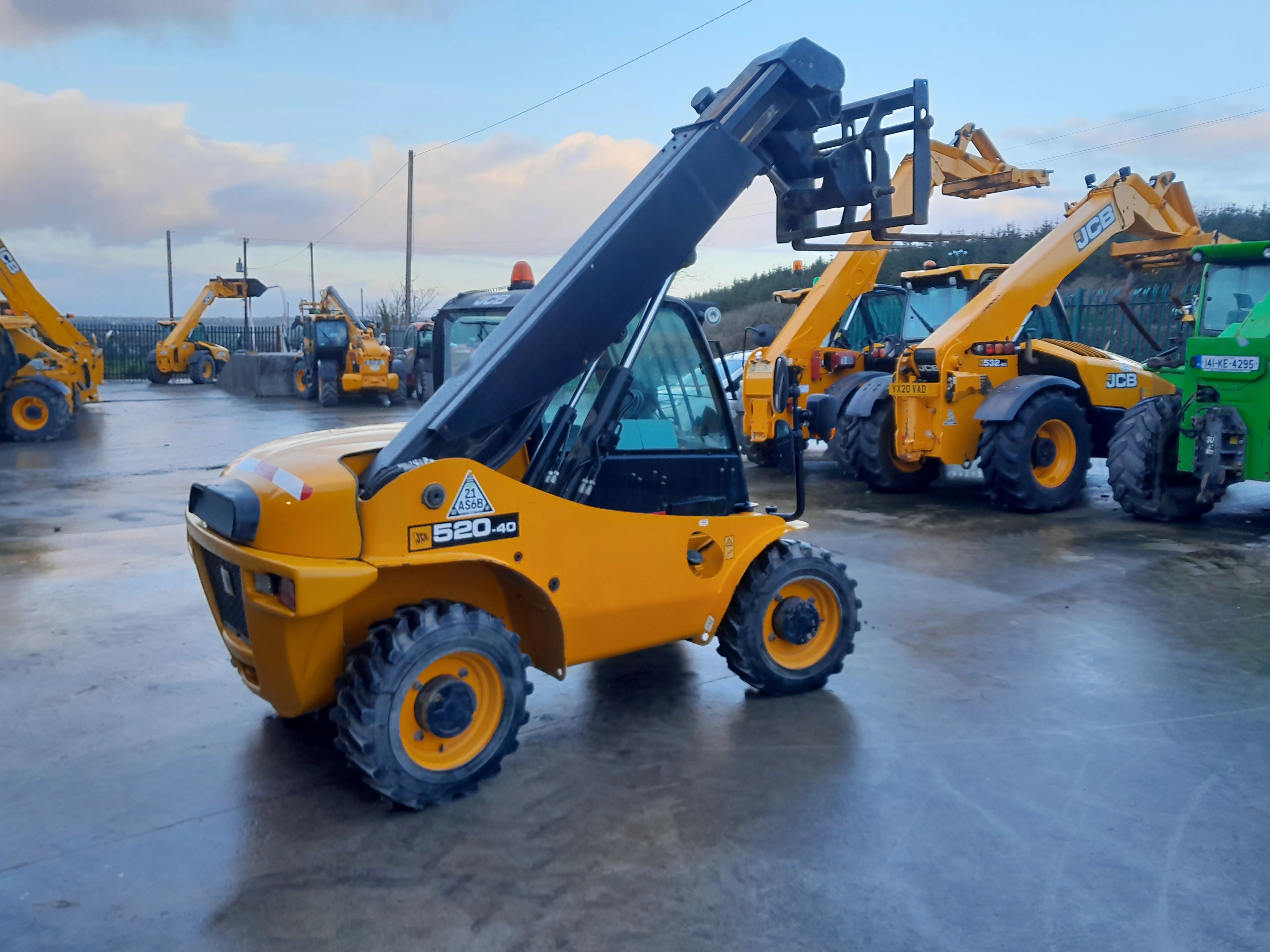 JCB 520-40 2017 (18061)