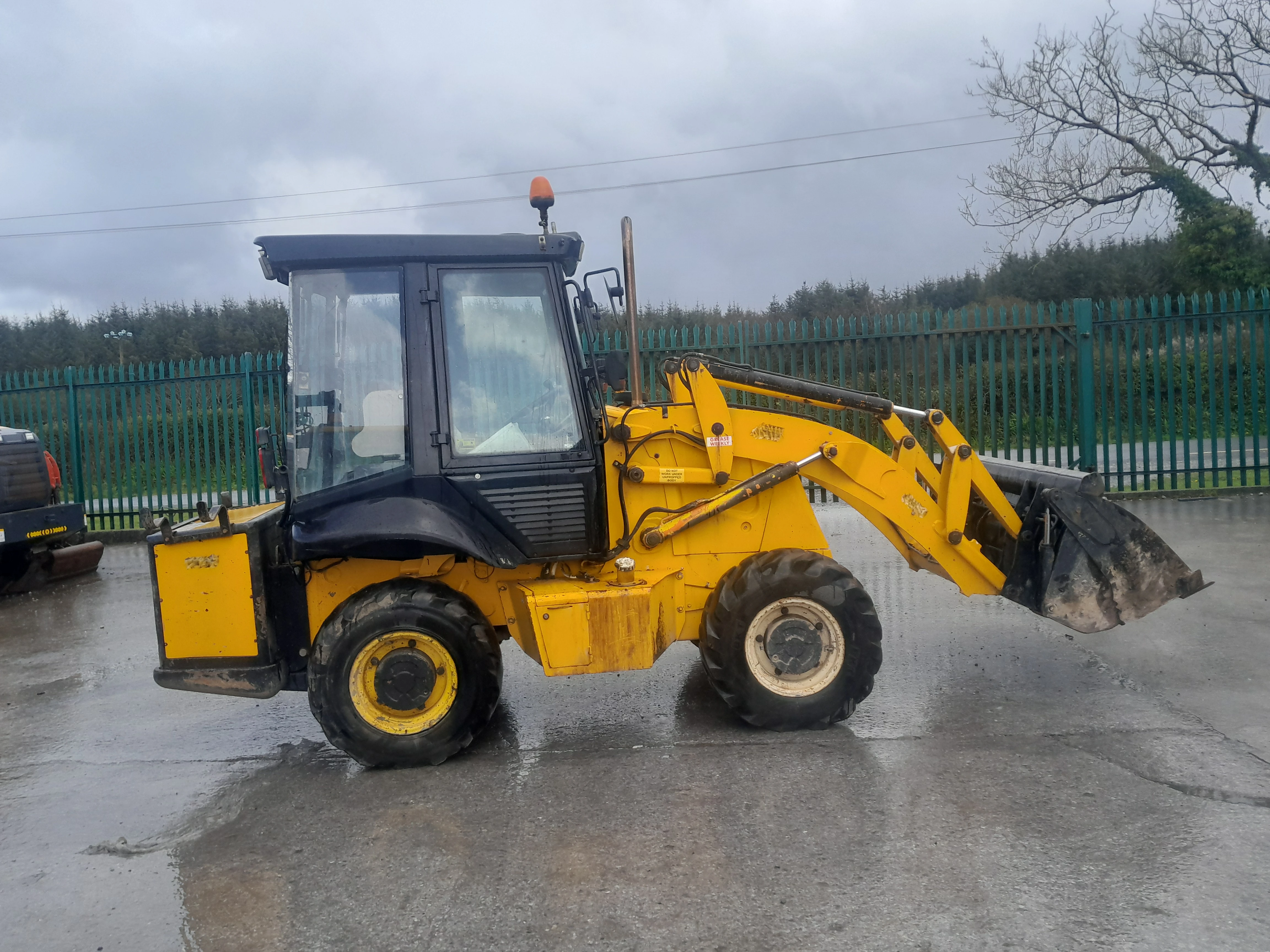 JCB 2CX 2004 (18133)
