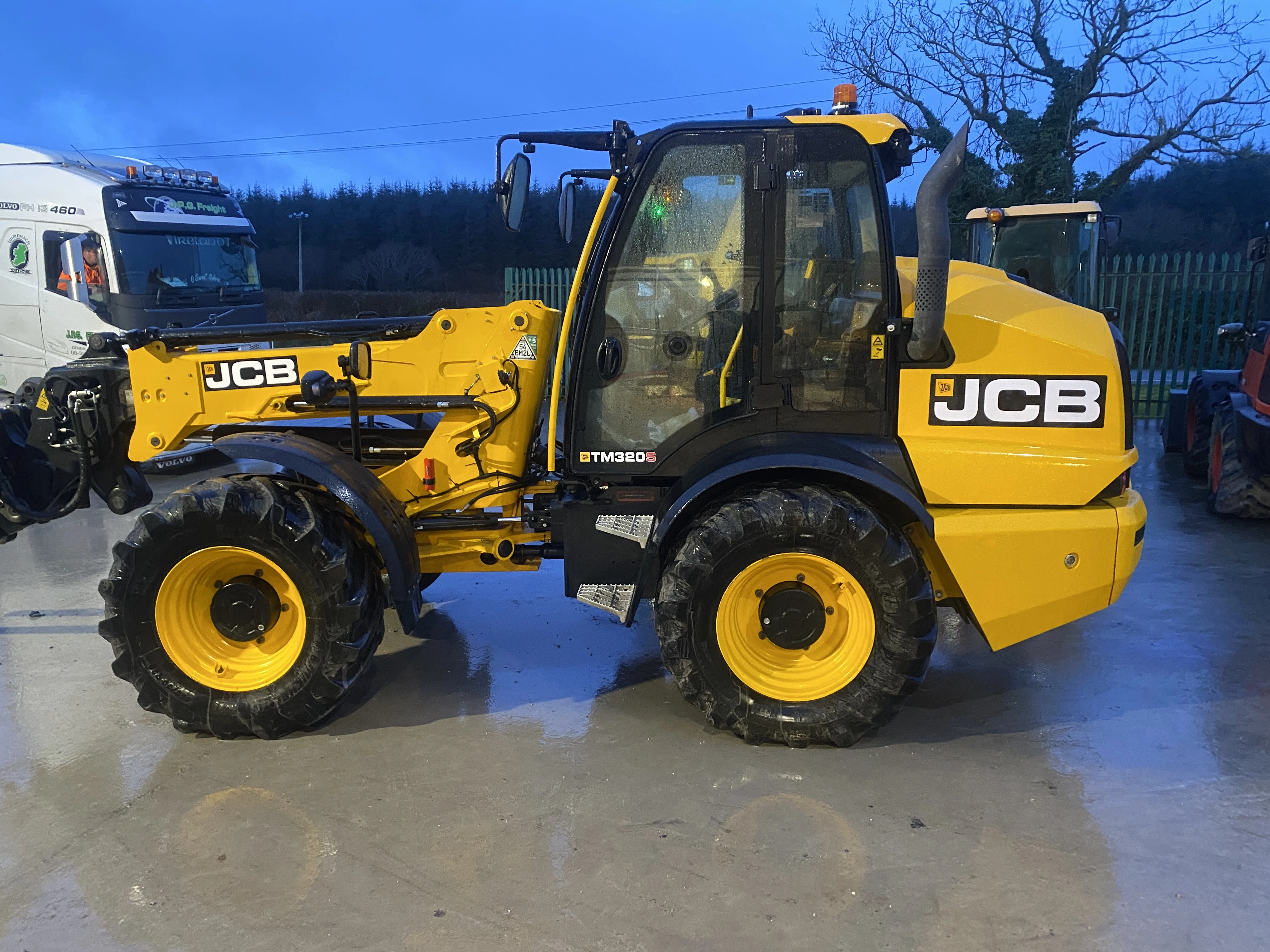 JCB TM320S 2025 (18084)